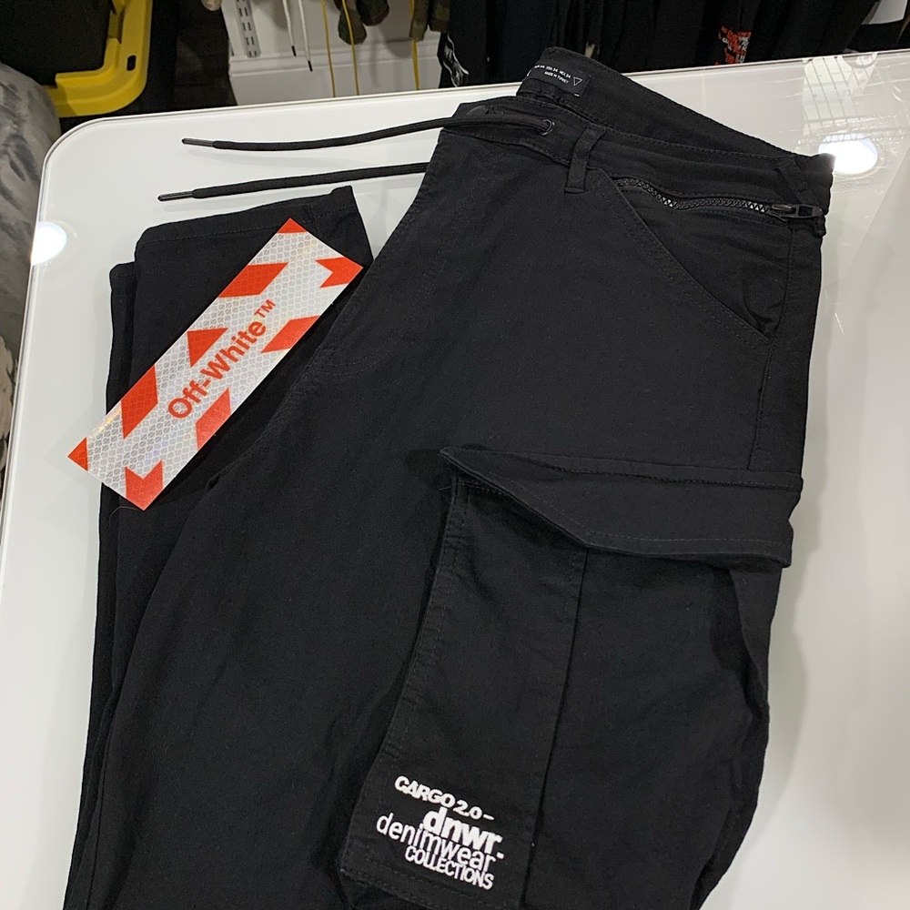 Zara Cargo 2.0 pants